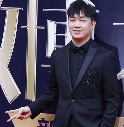 男星发福照样可怕,周杰伦陈赫上榜,而他瘦下来之后撞脸韩庚
