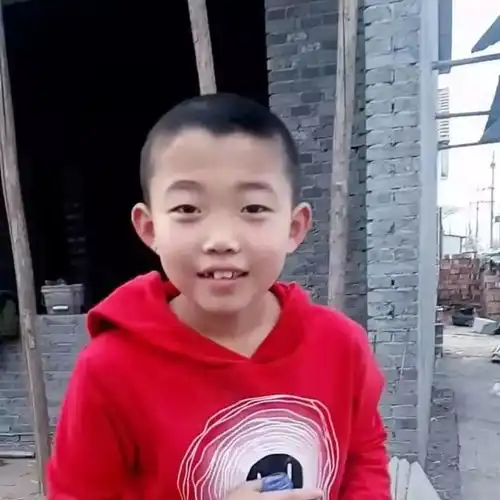 河北又一10岁男童失踪,爸爸正在池塘打捞,妈妈哭盼孩子回家,请转发吕家欢