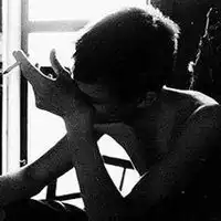 抽烟颓废头像男一个人抽烟伤感男生头像图片