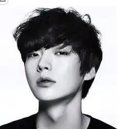 头发软直细男生怎么弄发型好看