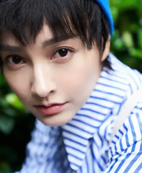 吴昕变身小哥哥,清秀帅气少年感满满,确定我没认错人