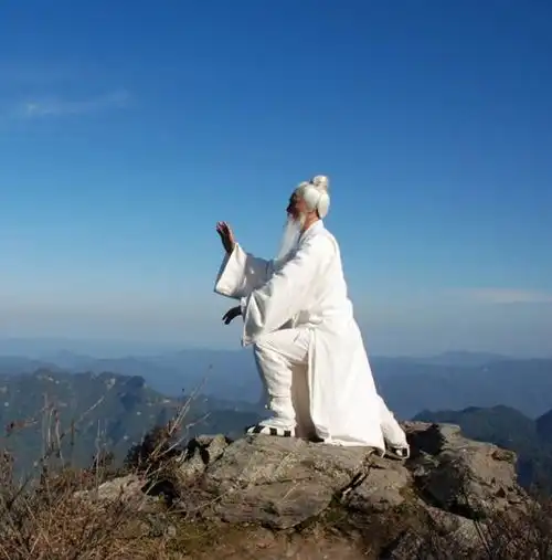 要想活天年,宜练传统太极拳