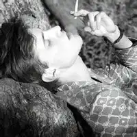 这是个情侣头像谁有那个男生头像,有的快发谢谢了