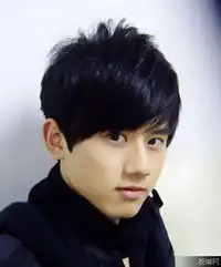 张杰分身术献演登中国最大舞台与林宥嘉默契合作2