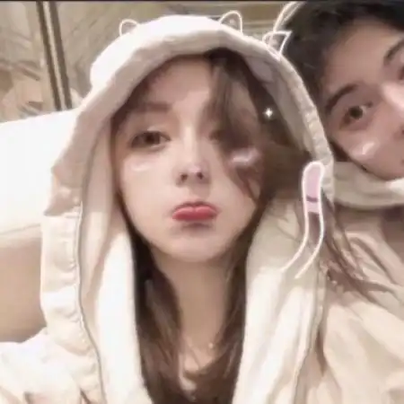 高清情侣头像真人一男一女,优质高颜值的情侣头