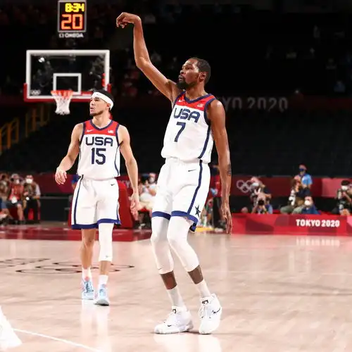 6战124分杜兰特无愧美国男篮第一巨星,4数据创队史第1奥运3连冠