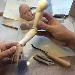 这个男人做的娃娃太逼真太性感肌肤吹弹可破