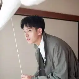 男生发型两边剃掉,一秒变帅哥