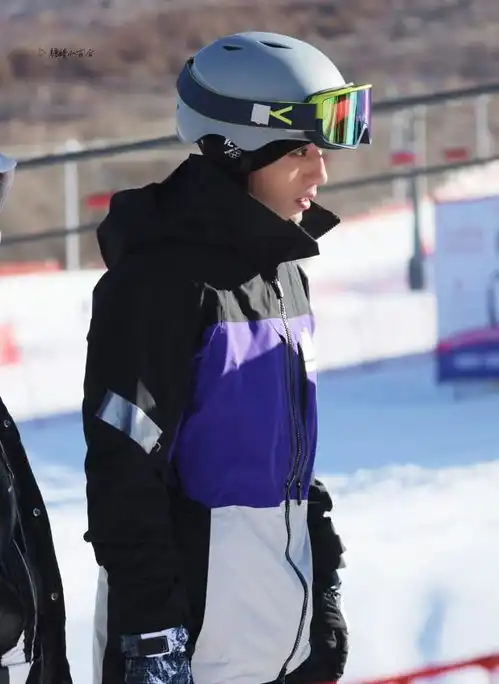 张继科张蕊被拍同回家,女方身边还带着一个小男孩,一年前曾被拍