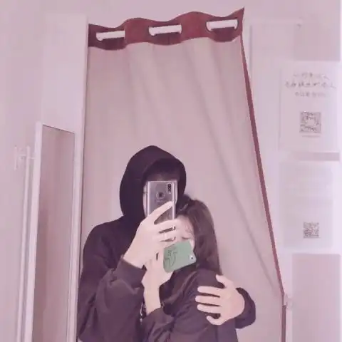 情侣头像接吻一图两人两人拥抱接吻情侣头像一对两张