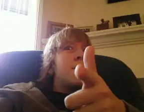 自卑男孩靠整容获取自信,结果上瘾整成妖魔鬼怪