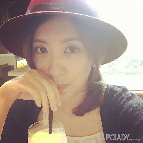 甩几个大龄美少女童颜俏发型让女神甜美如初