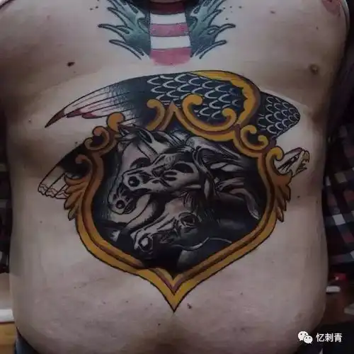 精品纹身大胆而精彩的传统风格