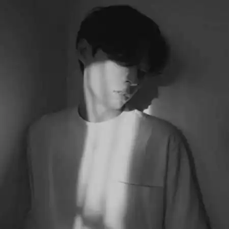 帅气酷炫男生头像,享受我单薄的青春