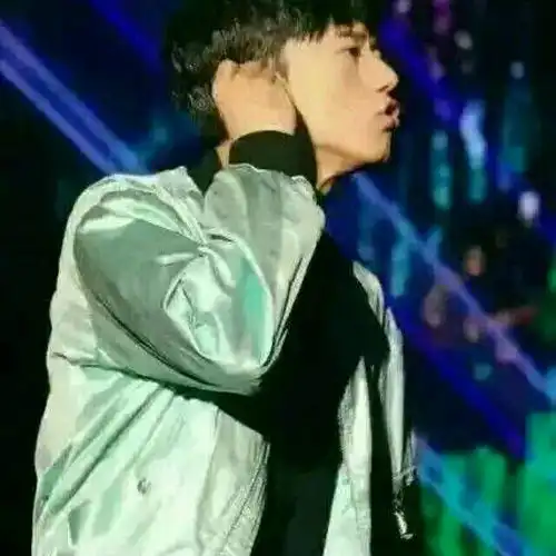 谁有这张情侣头像,是张杰吗