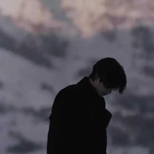 气质男头少年感和氛围感并存