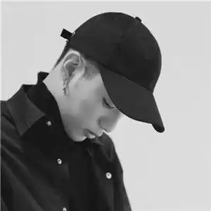 男生头像伤感孤独头像黑白失去了一切,失去了所有