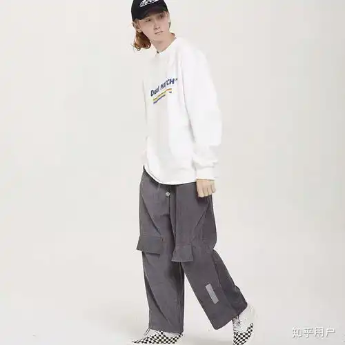 有适合男生穿的,潮一点但不要太高调的竹节棉卫衣推荐吗