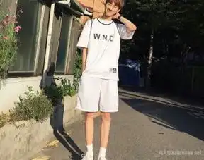 男生和女生在朋友圈里发情侣照都是出于什么目的