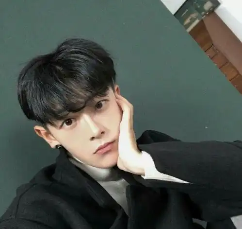 男生最帅的唇形