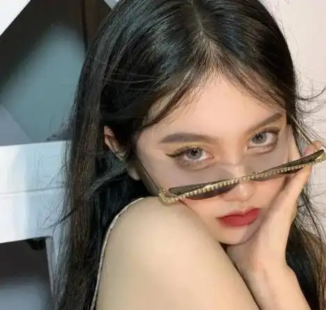 男生敢拿这4个字吼你,摆明了对你动了真情,丫头别不珍惜