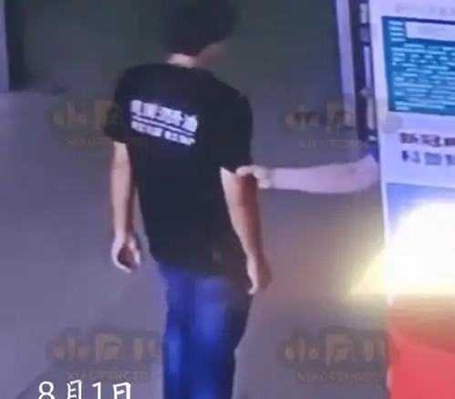 江苏镇江,男子不戴口罩进商场,被拦后直接打人,民警,拘留七天