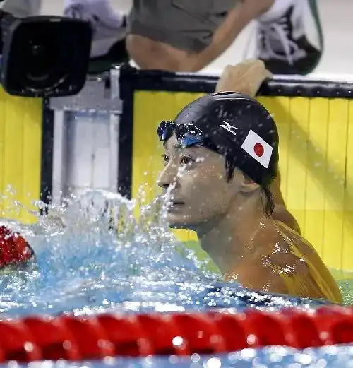 燃爆亚运男子4x100混合泳力压日本夺冠但赛后采访看了想打人