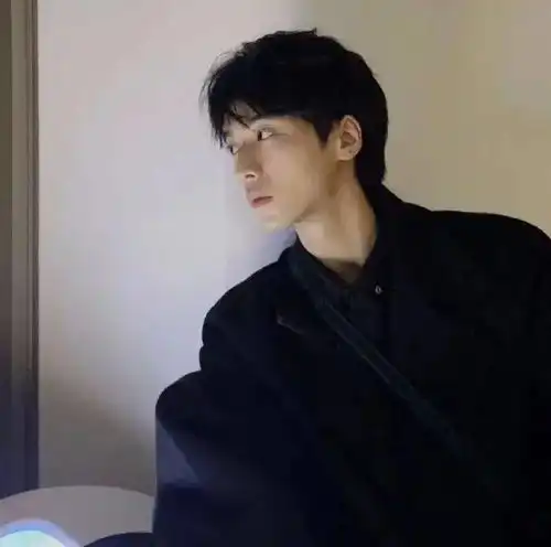 好看的男生女生头像