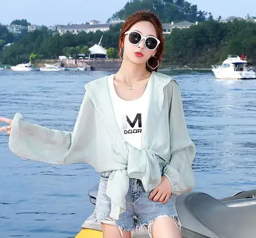 今年流行凉开衫,彰显你的美体,遮挡赘肉,凸显女人味