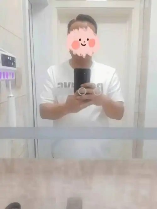 85年成熟稳重小哥哥,想找个温柔懂事的女朋友相亲平台依旧很火爆哦,好多单身小姐姐给心仪男生送礼物呢你还不快来看看