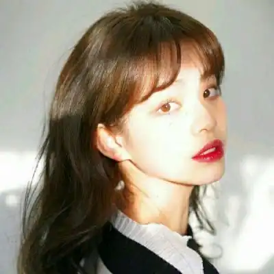 眼泪过后留下的是一脸冷酷,高冷女生头像