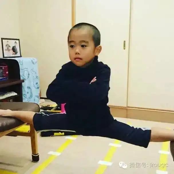 李小龙转世这个6岁男孩火爆全球