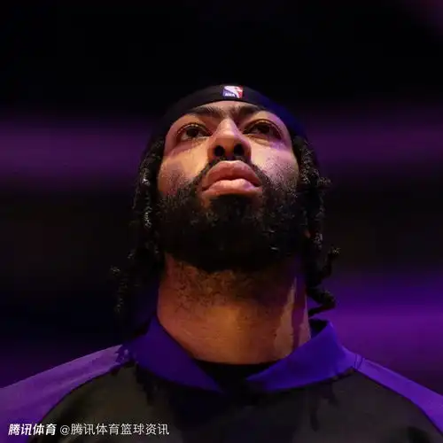 浓眉发文告别洛杉矶社交媒体头像换为穿独行侠球衣的自己