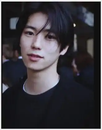 日本41岁性感女星自曝恋上小16岁长腿帅哥男方还拼命想上位要名分