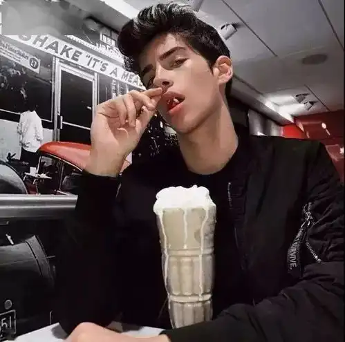 头像你吃不到的葡萄,我吃着特别甜