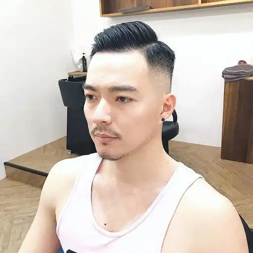 四十岁大叔剪发只会剃光别乱来这才是成熟男士该有的发型