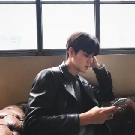 帅气有型男生头像,有型的男生又有点冷酷的样子