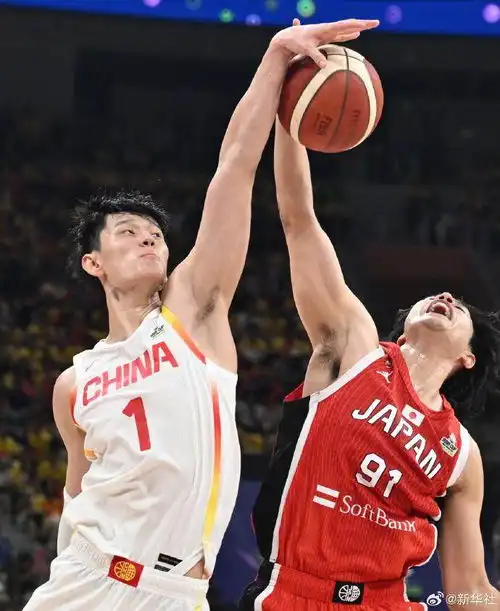 祝贺2025亚洲杯预选赛中国男篮大胜日本队