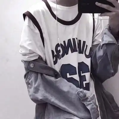 男生头像身体看不到头玩网优质半身部位头像