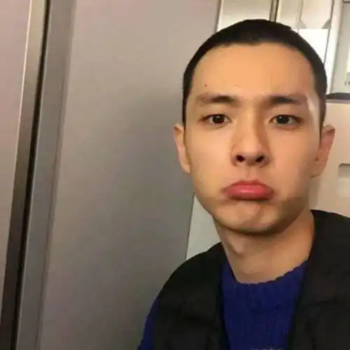 系列头像我因为呼吸不畅去医院检查身体医生说是因为我经常阴阳怪气