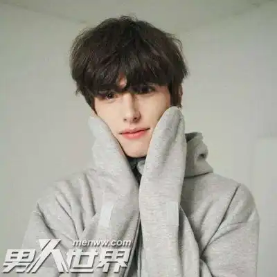 男友拖着不结婚的表现有这样的男朋友要不要跟他分手