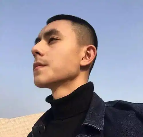 头像爱一个人是很幸福的事