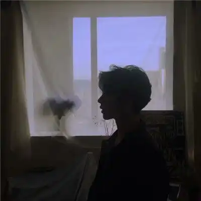 男生伤感侧颜头像喜欢有情调的男生呆呆的