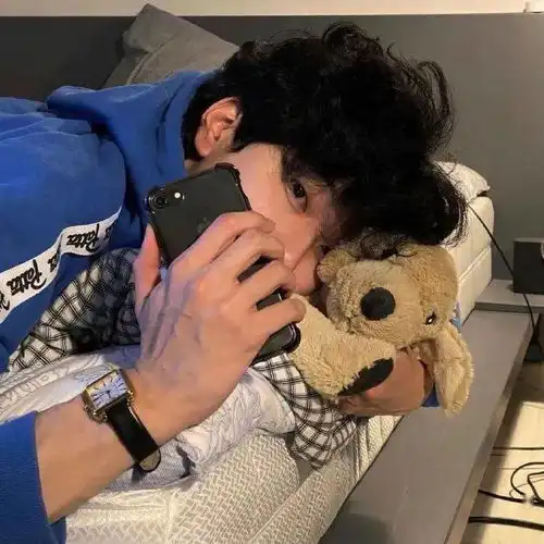 今天的微信头像有点撩人呦