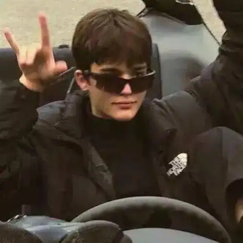 头像五颜六色的生活不能乱七八糟的过