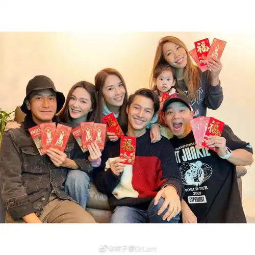 tvb知名男星新剧表现亮眼与视后兄妹相称,闻女方离巢感慨落泪