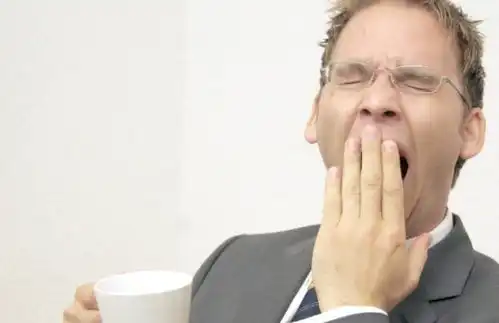 俯卧撑一次做多少合适坚持做俯卧撑的男人,可能会发生一些改变