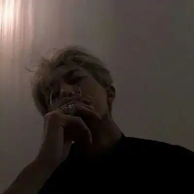 男生头像活在自己的世界里男生头像00后真人第182期