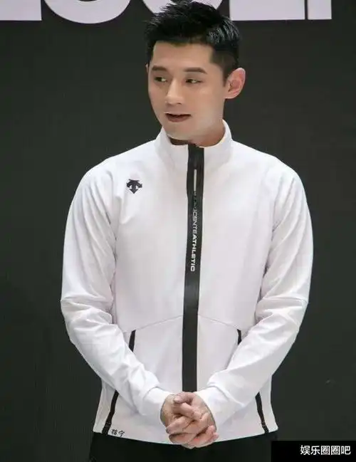 张继科张蕊同回小区,身边还带着一个小男孩,曾被拍多次均否认恋情