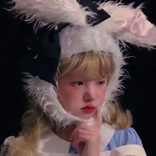 ins头像生活要有盼头才会有快乐和希望